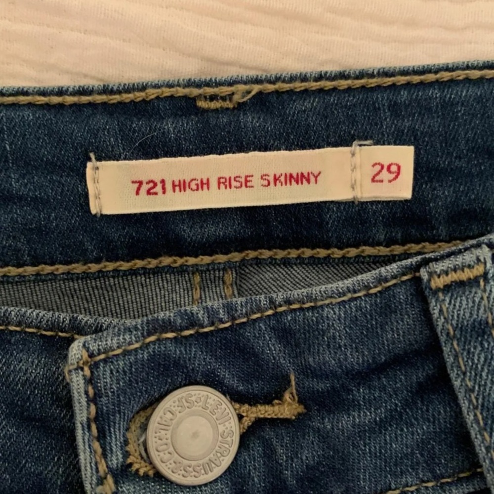 Levi’s 721 High Rise Embroidered Skinny Je… - Picture 4 of 8